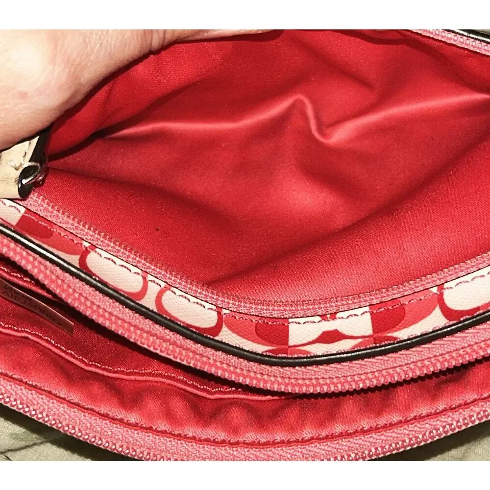 Coach Signature Dream C GoGo Wristlet F5590 - Picture 9 of 9